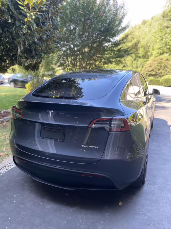 2022 Tesla Model Y Long Range AWD — photo 23