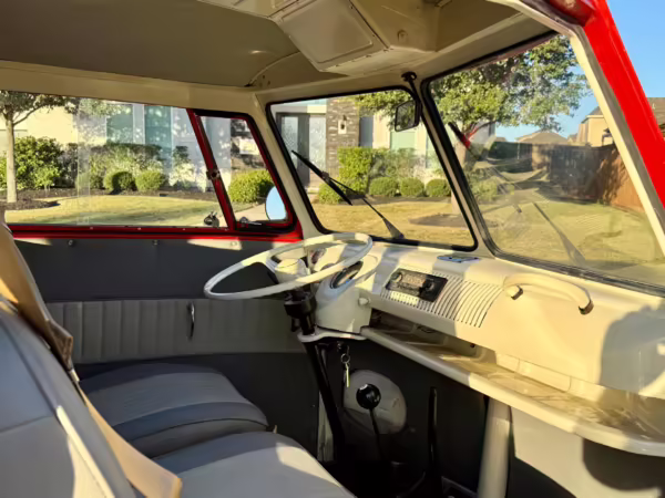 1975 Volkswagen Bus — photo 35
