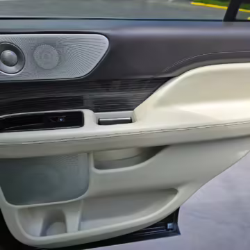 2018 Lincoln Navigator Black Label — photo 37