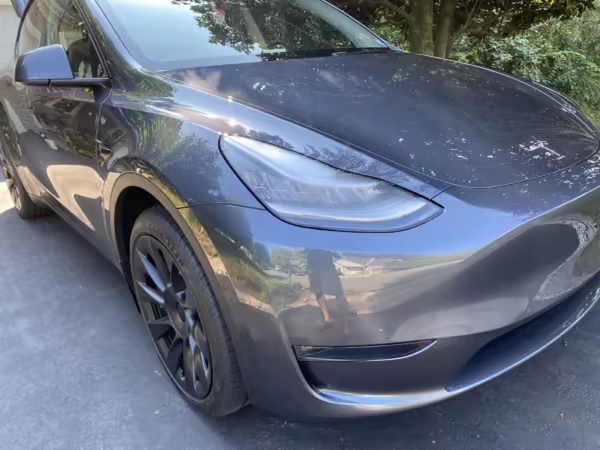 2022 Tesla Model Y Long Range AWD — photo 25
