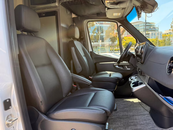 2021 Mercedes-Benz Sprinter 2500 Thor Tranquility 4×4 — photo 25
