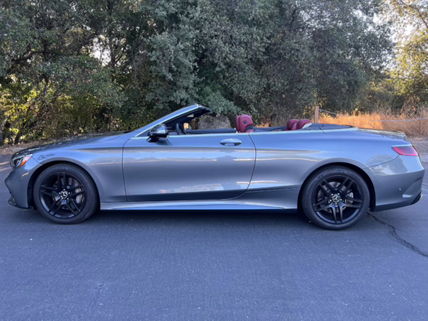 2020 Mercedes-Benz S560 Cabriolet — photo 3
