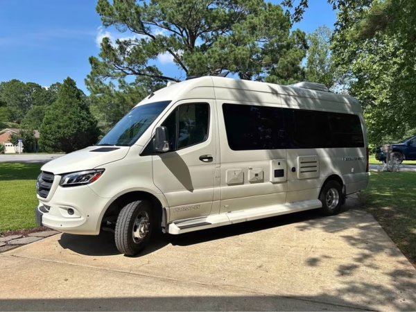 2021 Mercedes-Benz Sprinter 3500 Pleasure-Way Plateau TS — photo 2