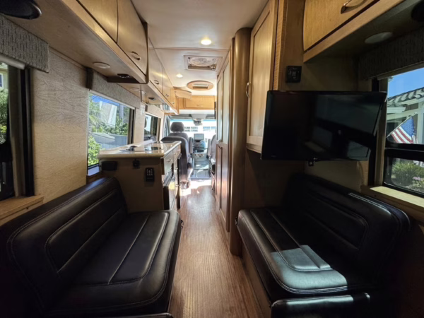 2016 Mercedes-Benz Sprinter 3500 Coachmen Galleria 24SQ — photo 8