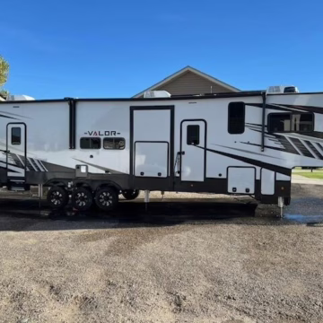 2021 Alliance RV Valor 40V13 — photo 19