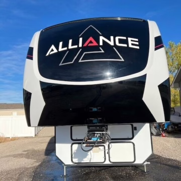 2021 Alliance RV Valor 40V13 — photo 20